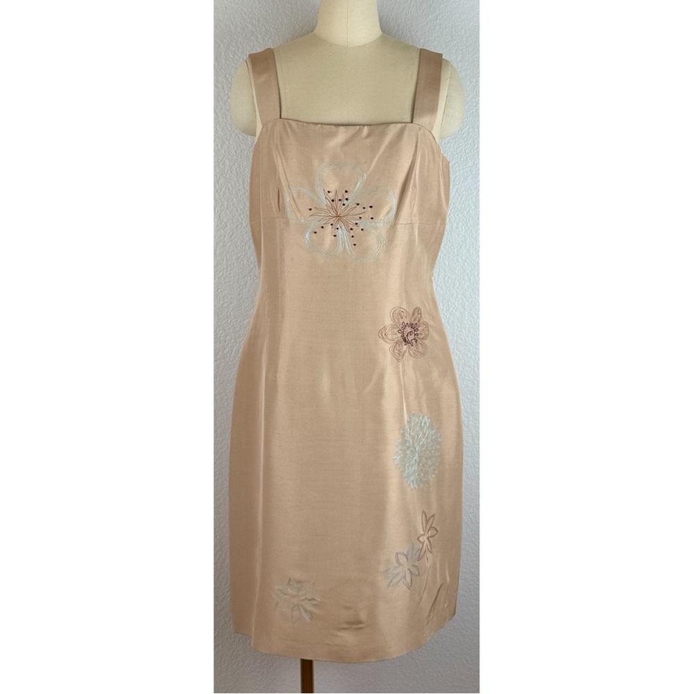 Donna Morgan Women’s Y2K 100%Silk Elegant Floral Embroidered Dress, size 12